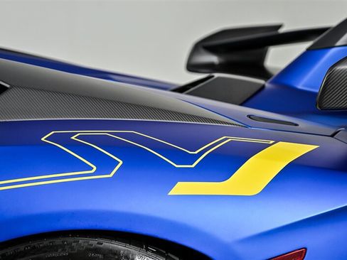 Used 2021 Lamborghini Aventador SVJ AWD/4WD image 11