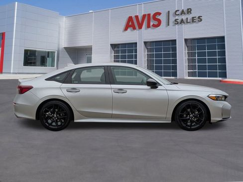 Used 2025 Honda Civic Sport image 5