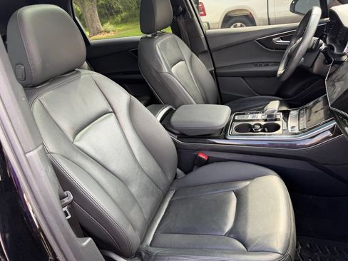 Used 2020 Audi Q7 2.0T Premium w/ Convenience Package AWD/4WD image 14
