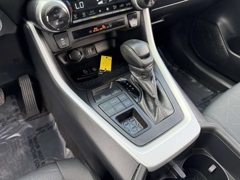 Used 2024 Toyota RAV4 XLE AWD/4WD image 26