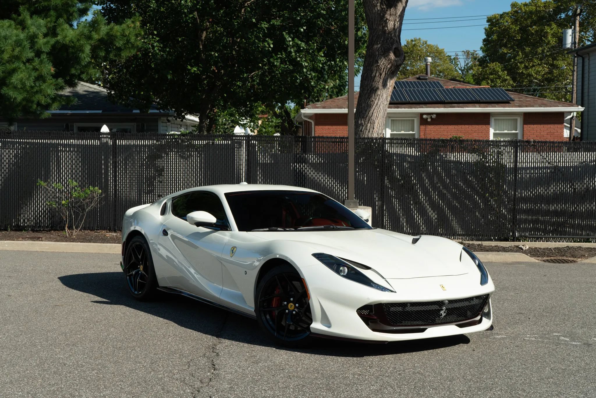Used 2020 Ferrari 812 Superfast RWD image 30