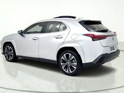 Used 2025 Lexus UX 300h FWD w/ Accessory Package (Z1) image 6