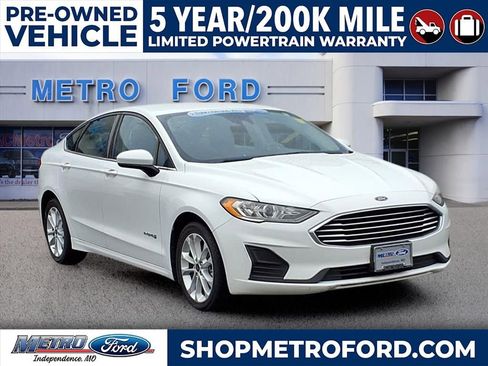 Used 2019 Ford Fusion SE image 1