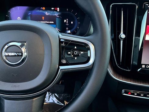 Certified 2024 Volvo XC60 B5 Plus w/ Protection Package Premier image 23