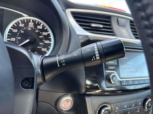 Used 2017 Nissan Sentra SV image 20