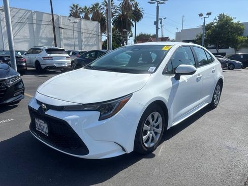 Used 2023 Toyota Corolla LE FWD image 8