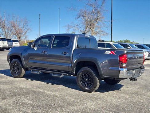 Used 2023 Toyota Tacoma SR5 RWD image 11