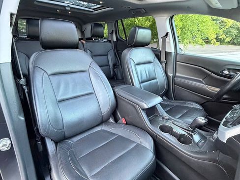 Used 2017 GMC Acadia SLT w/ LPO, Floor Liner Package AWD/4WD image 51