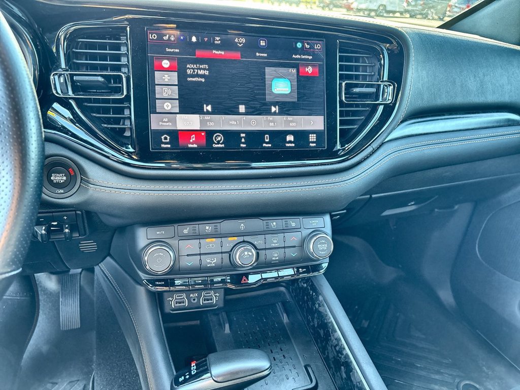 Used 2025 Dodge Durango R/T AWD/4WD image 13