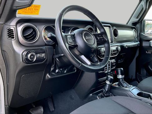 Used 2022 Jeep Wrangler Sport AWD/4WD image 15