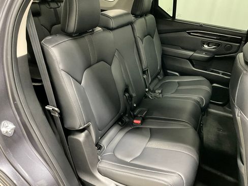 Used 2023 Honda Pilot Touring image 24