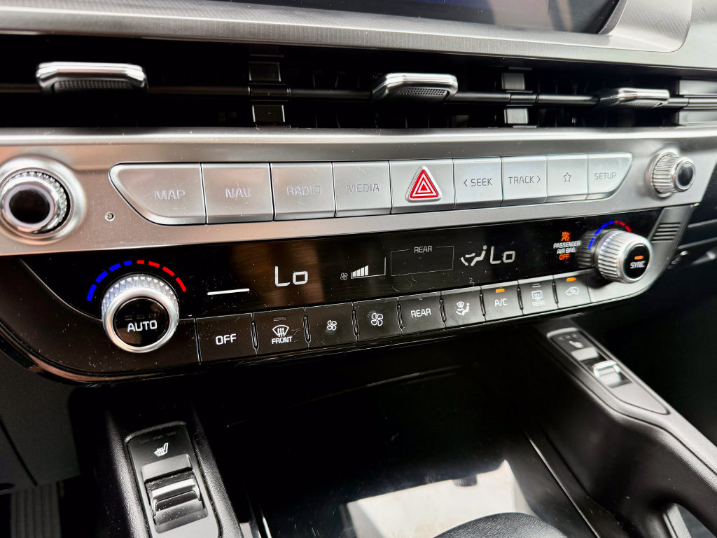 Used 2025 Kia Telluride S AWD/4WD image 33
