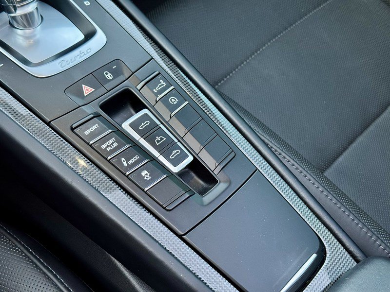 Used 2015 Porsche 911 Turbo S w/ High-end Infotainment Package AWD/4WD image 51
