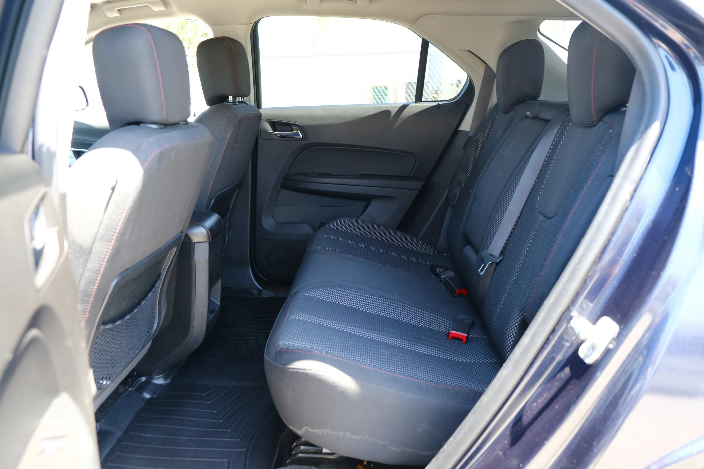 Used 2015 Chevrolet Equinox LT w/ Driver Convenience Package AWD/4WD image 12
