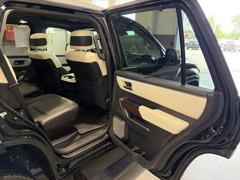Used 2024 Toyota Sequoia Capstone AWD/4WD image 18