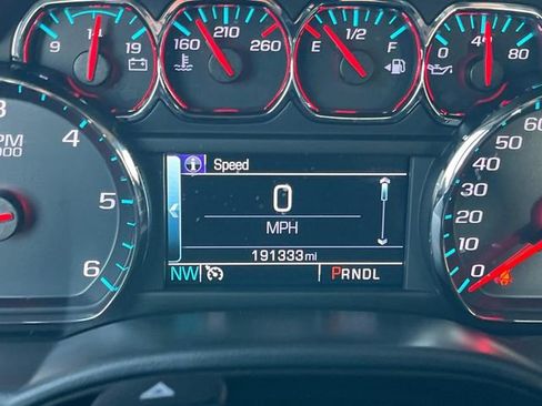 Used 2018 Chevrolet Silverado 1500 LT w/ All Star Edition image 33