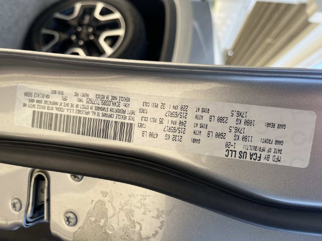 Used 2020 Jeep Compass Trailhawk AWD/4WD image 21