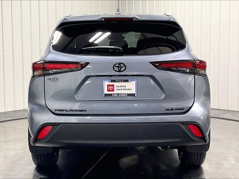 Certified 2024 Toyota Highlander XLE AWD/4WD image 4