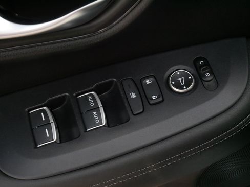 Used 2024 Honda HR-V EX-L image 19