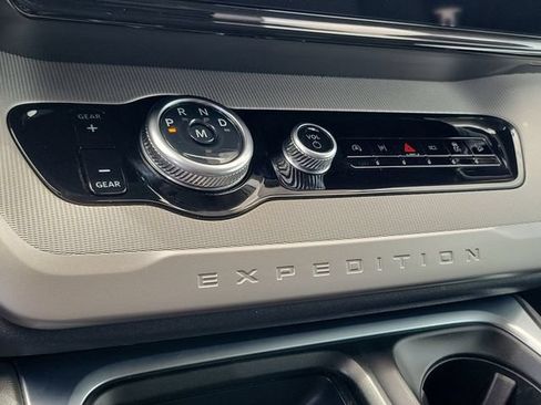 Certified 2025 Ford Expedition Max Active AWD/4WD image 11