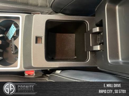 Used 2024 Mitsubishi Outlander FWD image 27