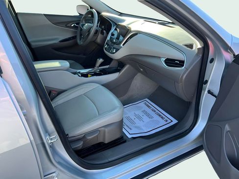 Used 2020 Chevrolet Malibu LT image 17