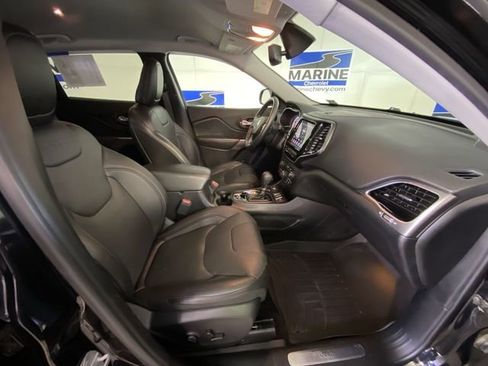 Used 2019 Jeep Cherokee Limited AWD/4WD image 32