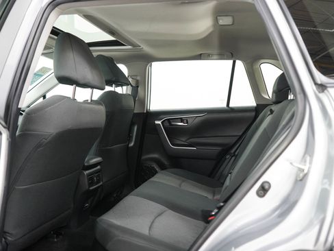 Used 2022 Toyota RAV4 XLE w/ Convenience Package AWD/4WD image 18