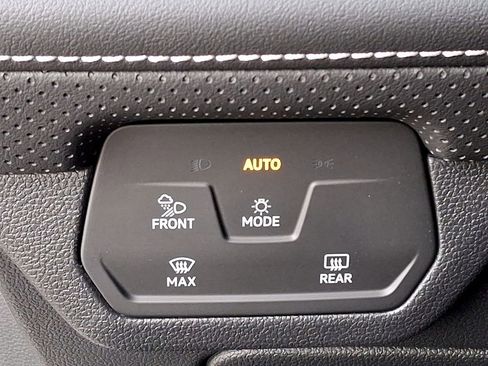 New 2026 Volkswagen Atlas Cross Sport SEL R-Line AWD/4WD image 17