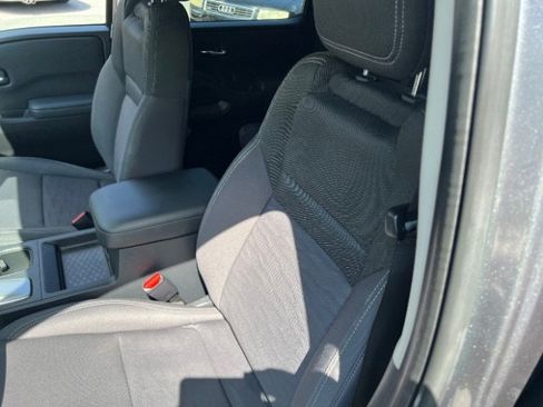 Used 2022 Nissan Frontier SV w/ Technology Package image 27