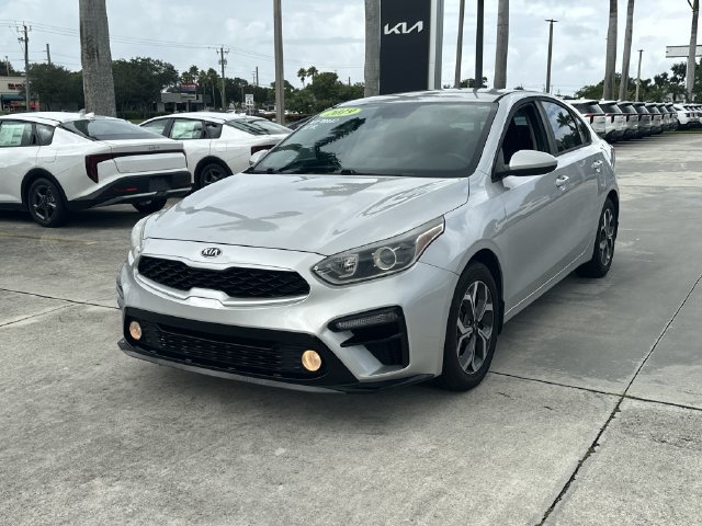 Used 2019 Kia Forte LXS FWD image 2