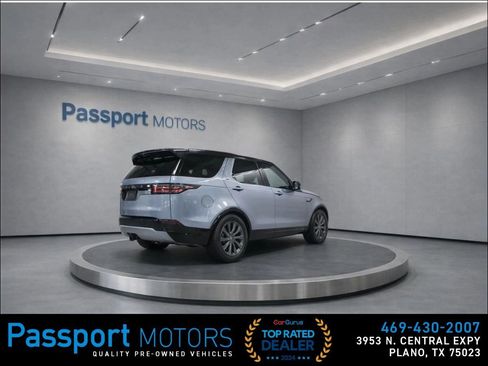 Used 2023 Land Rover Discovery S R-Dynamic image 6