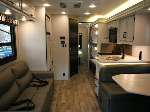 Used 2022 Ford E-450 and Econoline 450 Super Duty w/ Motorhome Prep Package image 20