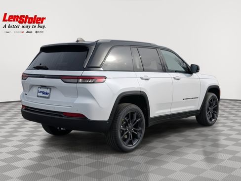 New 2025 Jeep Grand Cherokee Limited image 3
