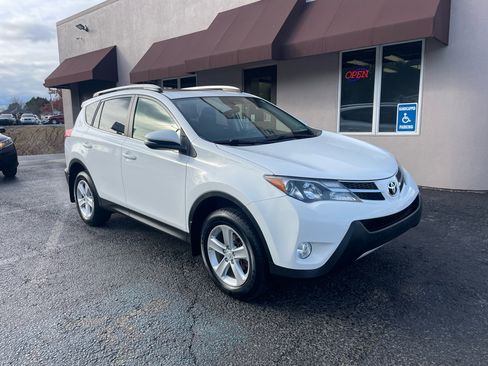 Used 2014 Toyota RAV4 XLE image 3