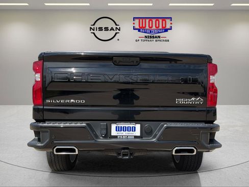 Used 2024 Chevrolet Silverado 1500 High Country w/ High Country Premium Package AWD/4WD image 3