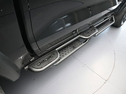 Used 2024 Chevrolet Colorado Trail Boss image 37