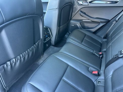 Certified 2026 Porsche Macan AWD/4WD image 13