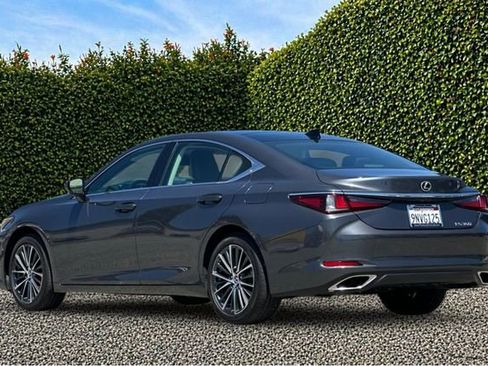 Used 2025 Lexus ES 350 w/ Premium Package FWD image 6
