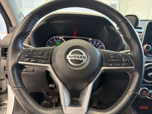 Used 2022 Nissan Sentra SR image 11