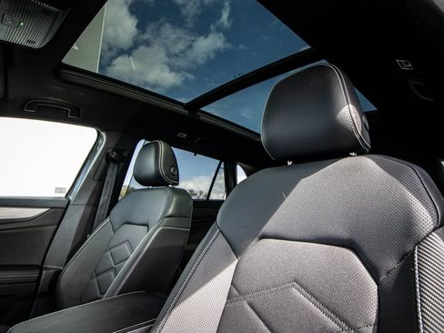 Used 2024 Volkswagen Atlas Cross Sport SE w/ Panoramic Sunroof Package image 48