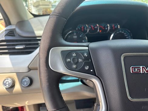Used 2017 GMC Yukon SLT AWD/4WD image 16