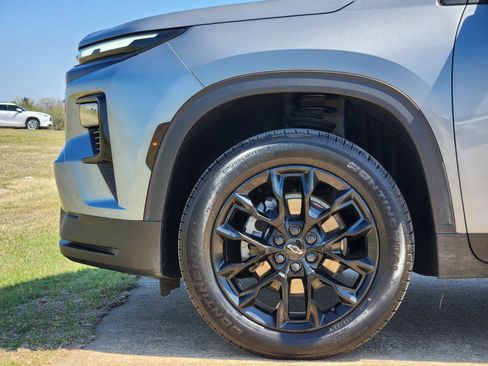 Used 2024 Chevrolet Traverse LT w/ Midnight/Sport Edition image 13