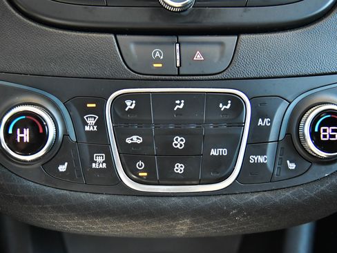 Used 2024 Chevrolet Malibu LT image 21