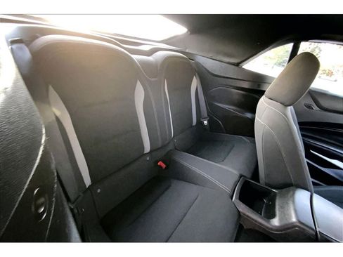 Used 2018 Chevrolet Camaro LT image 27