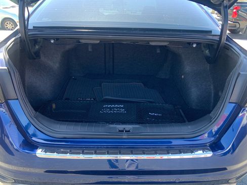Used 2021 Nissan Altima 2.5 SR w/ SR Premium Package FWD image 6