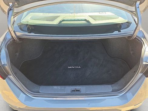 Used 2025 Nissan Sentra SV image 13
