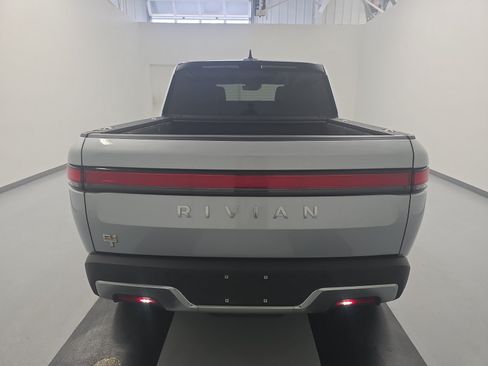 Used 2022 Rivian R1T Adventure AWD/4WD image 4