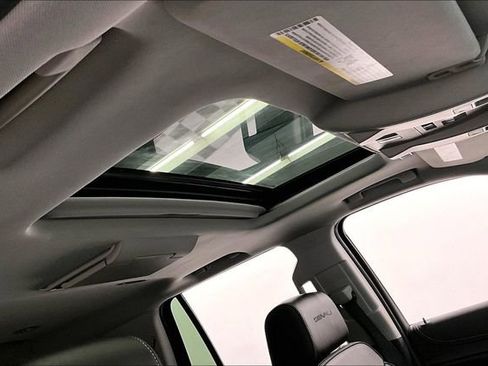 Used 2019 GMC Yukon Denali w/ Open Road Package image 21