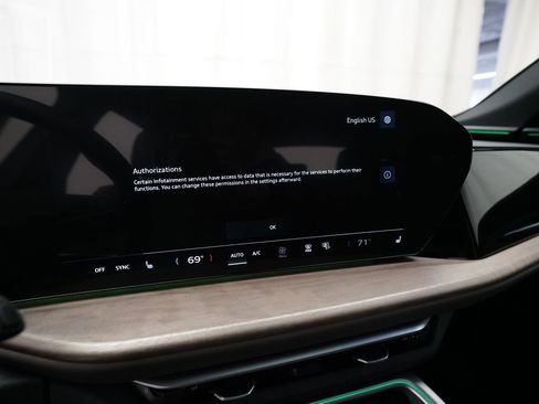 Used 2025 Audi Q5 Premium w/ Convenience Package AWD/4WD image 6